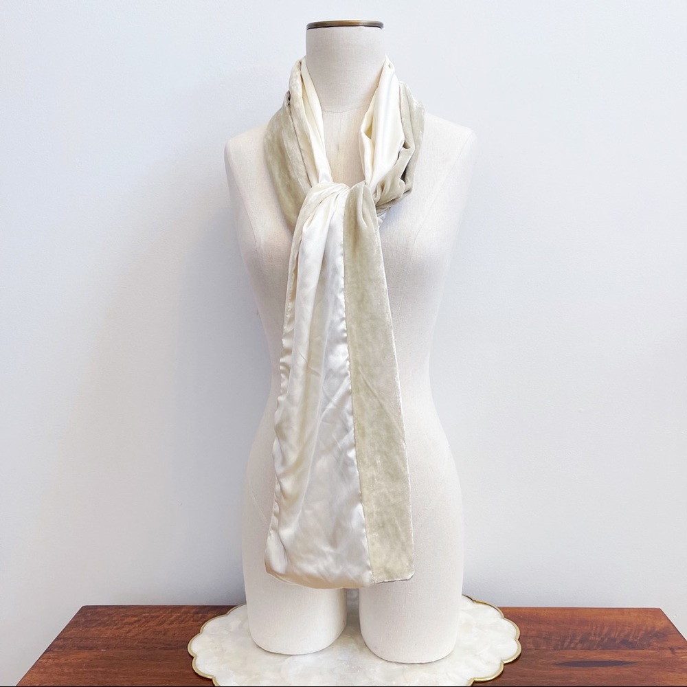 Coldwater Creek Ivory Off White Color Black Rayon Blend Rectangular Scarf Chic